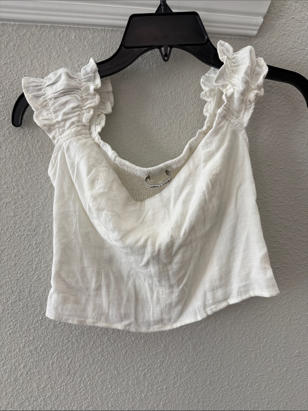 Abercrombie White Ruffled Sleeve Crop Top - Women's